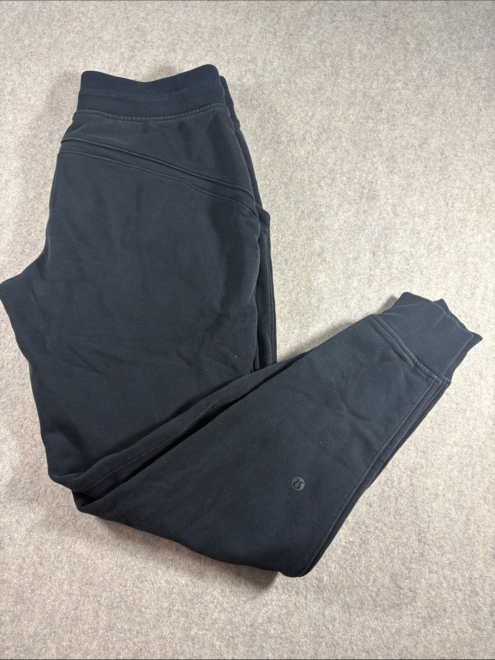 Lululemon Women’s Warm Down Jogger II 28" Black Size 6 EUC Terry Cozy Sweatpants